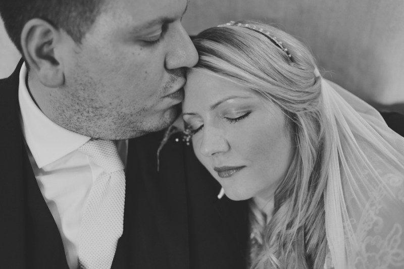 Grinkle-park-wedding-laura-paddy-6